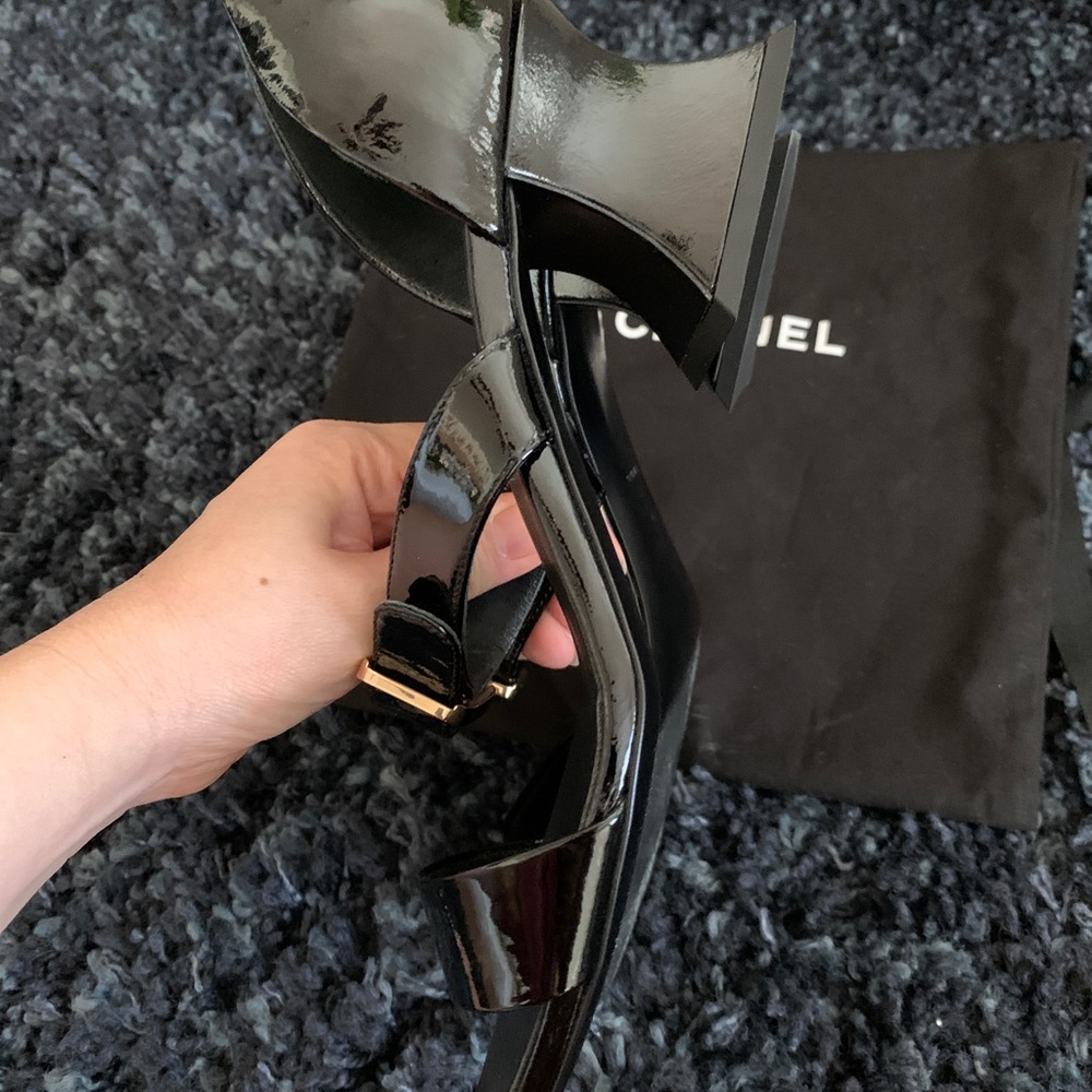 Chanel runway 2022 collection shoes sandals - Picture 12 of 16